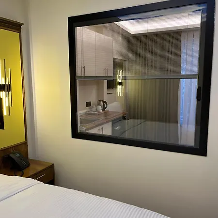 Lokka Ortakoy * اسطنبول