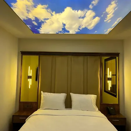 Hotel Lokka Ortakoy 3*