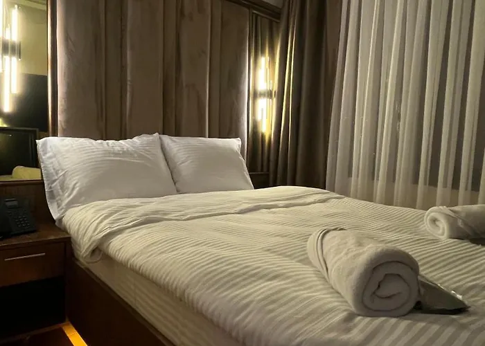 Отель Lokka Ortakoy 3*